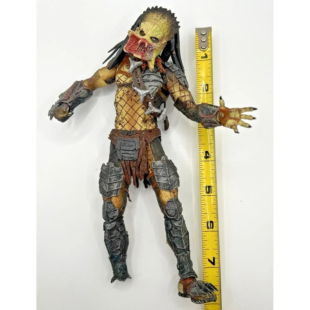 NECA AVP Requiem Unmasked Wolf Predator Figure Damaged Parts Repair 2008 Open